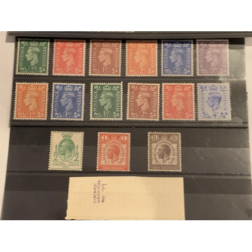 602 - GREAT BRITAIN , A SELECTION OF GV AND GV1 ISSUES TO INCLUDE PUC , 1929 1/2D , 1D AND 11/2D WITH SIDE... 