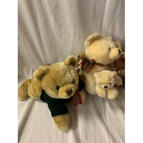 372 - FOUR H SAMUEL BEARS