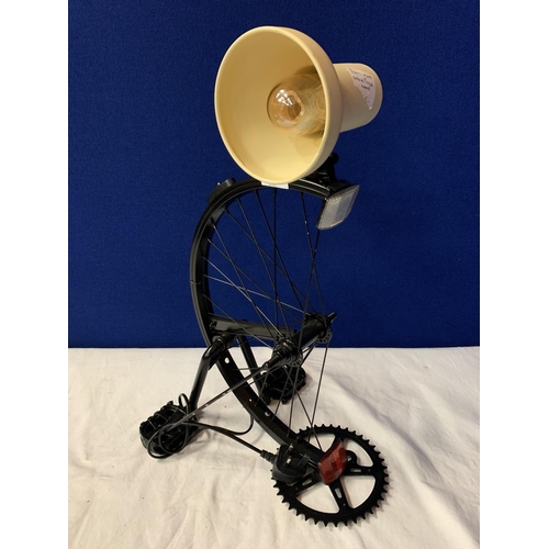 22 - A MODERN TABLE LAMP UTILISING BICYCLE PARTS IN WORKING ORDER