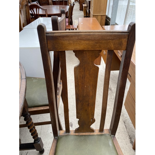 1864 - AN EARLY 20TH CENTURY OVAL OAK GATELEG DINING TABLE ON BARLEYTWIST LEGS, TOGETHER WITH FOUR OAK DINI... 