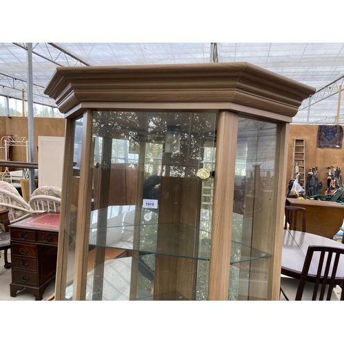 1919 - A MODERN CORNER DISPLAY CABINET