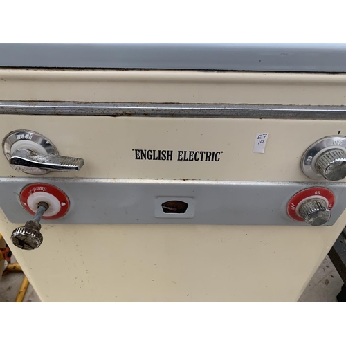 1401 - A VINTAGE 'ENGLISH ELECTRIC' TOP LOADER WASHING MACHINE WITH BUILT IN MANGLE