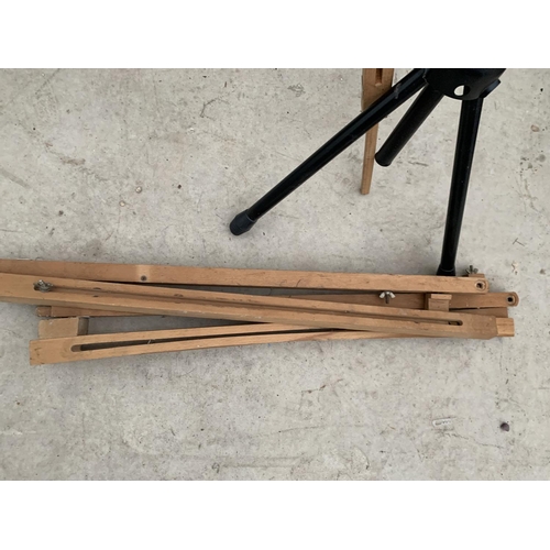 1409 - TWO WOODEN EASELS AND A MICROPHONE STAND