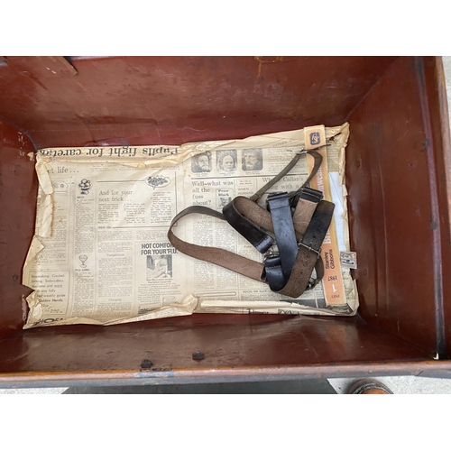 1460 - A DOCUMENT TIN AND A VINTAGE TIN TRUNK