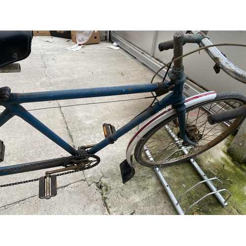 1515 - A VINTAGE TANDAM BICYCLE