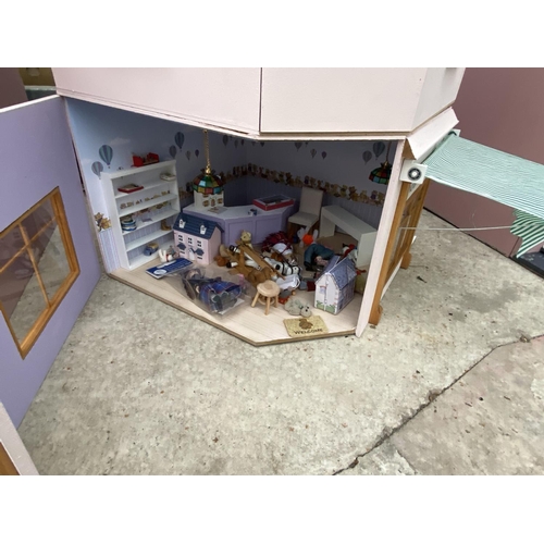 1554 - A DOLLS HOUSE, 