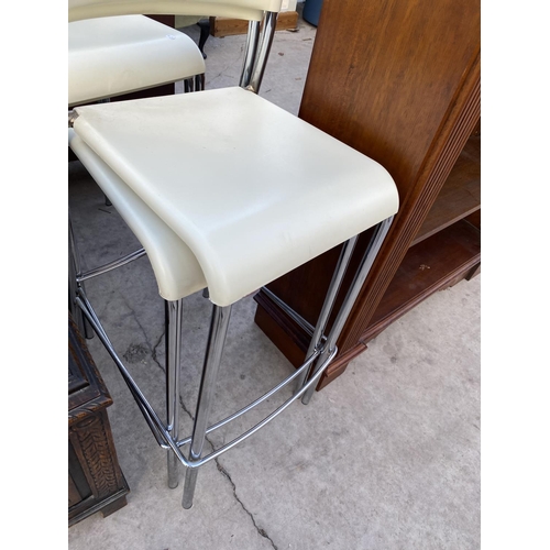 2136 - FOUR MODERN PLASTICK KITCHEN HIGH STOOLS ON CHROME BASE