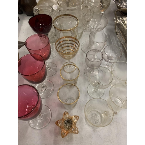 117 - A QUANTITY OF ASSORTED GLASSWARE TO INCLUDE DECANTERS ETC