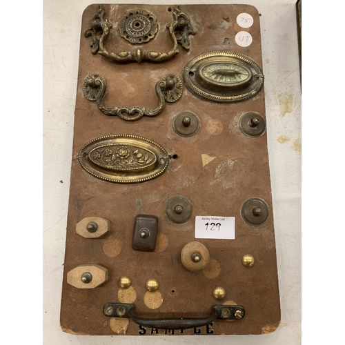 129 - VINTAGE BRASS IRONMONGERY SAMPLE BOARD