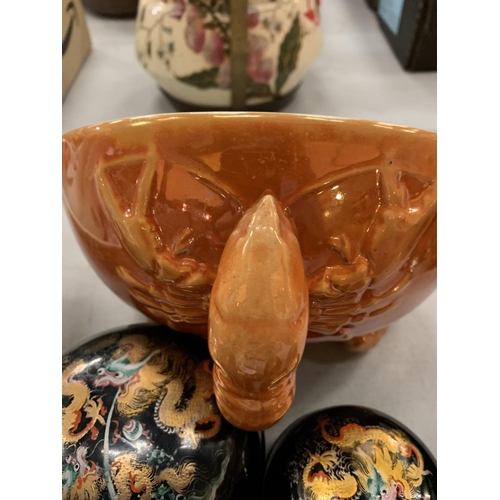 132 - A CARLTONWARE BOWL WITH LOBSTER FEET AND A GROUP OF ORIENTAL DECORATED LIDDED BOWLS