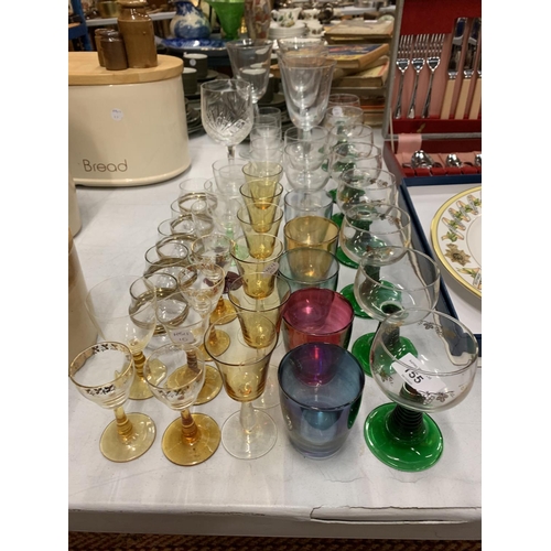 155 - A GROUP OF ANTIQUE AND VINTAGE DRINKING GLASSES