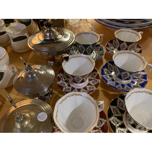 193 - A SELECTION OF VARIOUS TEA SET ITEMS TO INCLUDE 'ROYAL ALBERT' CUPS AND SAUCERS