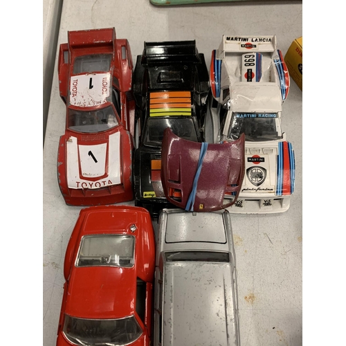 300 - A GROUP OF LARGE DIE CAST CARS TO INCLUDE TOYOTA, JAGUAR ETC