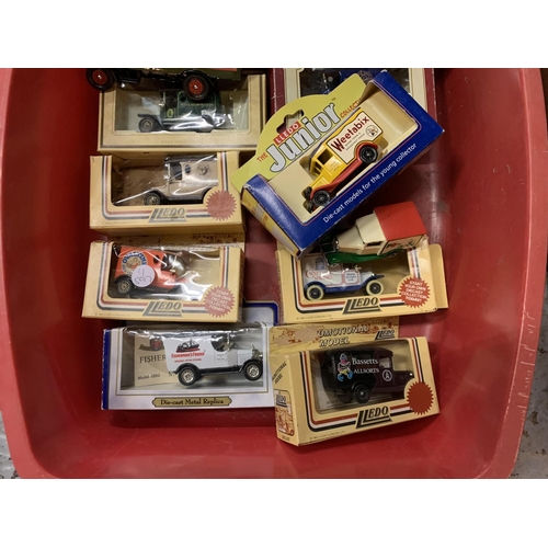 417 - A COLLECTION OF BOXED DIE CAST MODELS TO INCLUDE BASSETTS LORRY AND WEETABIX LORRY