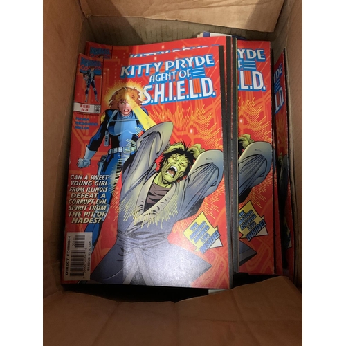 423 - A BOX OF JUSTICE LEAGUE INTERNATIONAL MAGAZINES, THE HUNTRESS ETC