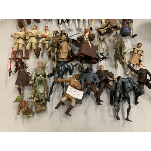 292A - A LARGE SELECTION OF STAR WARS FIGURES TO INCLUDE STORMTROOPERS ETC