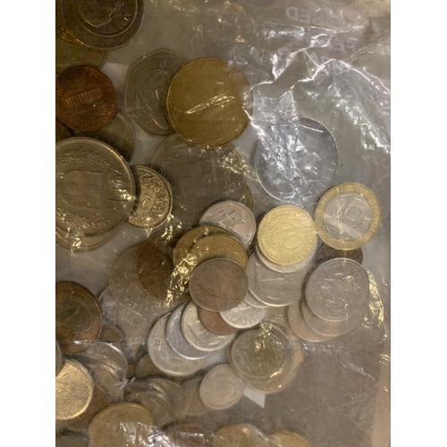 655 - A QUANTITY OF ASSORTED COINS