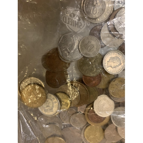 655 - A QUANTITY OF ASSORTED COINS