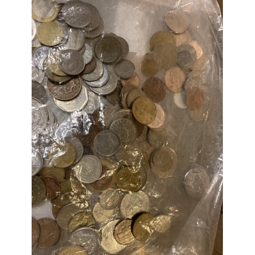 655 - A QUANTITY OF ASSORTED COINS