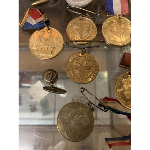 656 - A SELECTION OF COMMEMORATIVE MEDALS