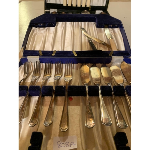 870 - TWO PART CASES OF CUTLERY, ONE FISH