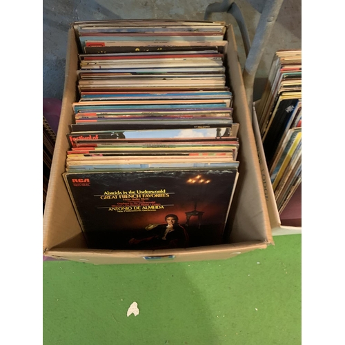 974 - AN ASSORTMENT OF RECORDS TO INCLUDE THE SOUND OF MUSIC, GERSHWIN, COUNTY MUSIC ETC