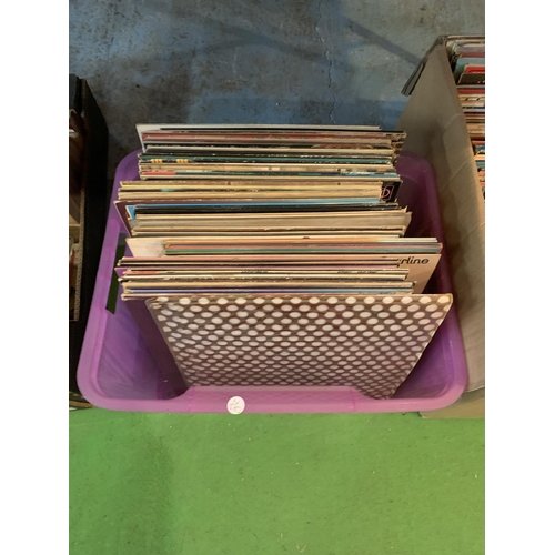 974 - AN ASSORTMENT OF RECORDS TO INCLUDE THE SOUND OF MUSIC, GERSHWIN, COUNTY MUSIC ETC