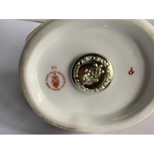 752 - A ROYAL CROWN DERBY CHICKEN WITH WHITE METAL STOPPER