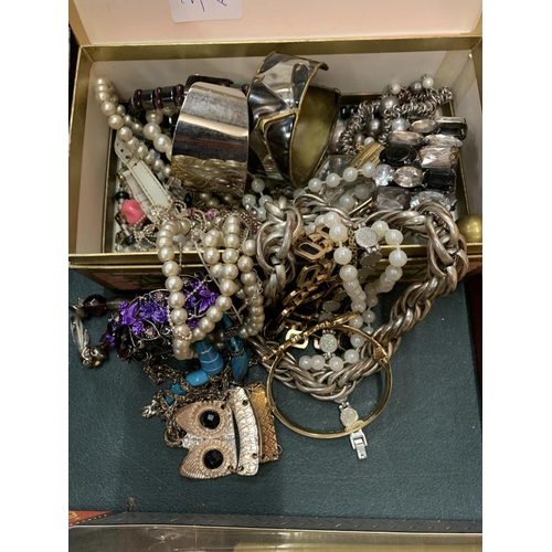 68 - A LARGE ASSORTMENT OF COSTUME JEWELLERY TO INCLUDE TO CASES