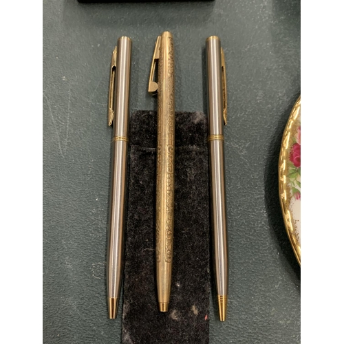 81 - A SET OF THREE VINTAGE PENS AND A COMPASS SET