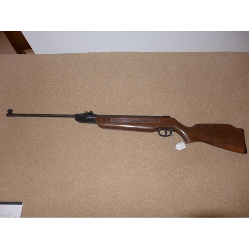 301 - AN EDGAR BROTHERS .177 CALIBRE AIR RIFLE, 45CM BARREL