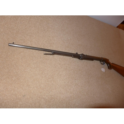 305 - A B.S.A. .177 CALIBRE AIR RIFLE, SERIAL NUMBER 11764, 49CM BARREL