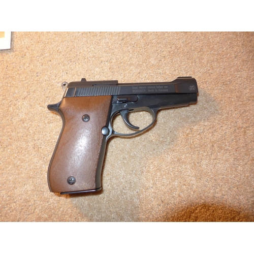 332 - A BOXED WEIHRAUCH BLANK FIRING 9MM PISTOL