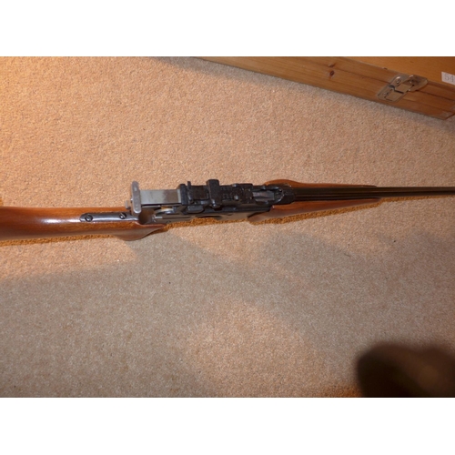 352 - A NON FIRING COPY MAUSER C96 CARBINE, LENGTH 89CM, TOGETHER WITH A WOODEN CASE