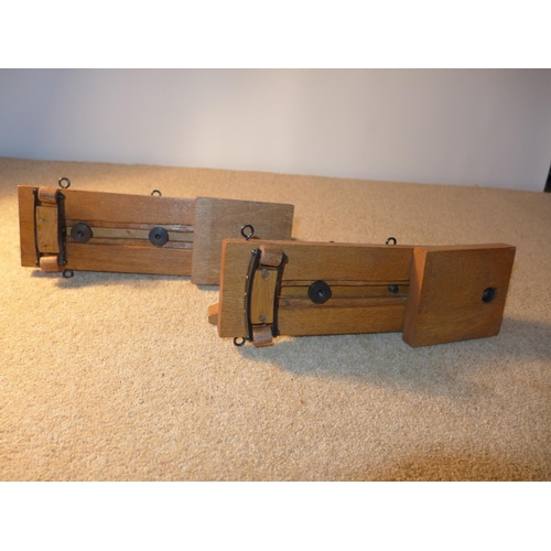 378 - A PAIR OF MODEL CARRONADES, 21CM LONG, CAST IRON BARRELS MOUNTED ON A SLIDING OAK FRAME, LENGTH 31CM... 