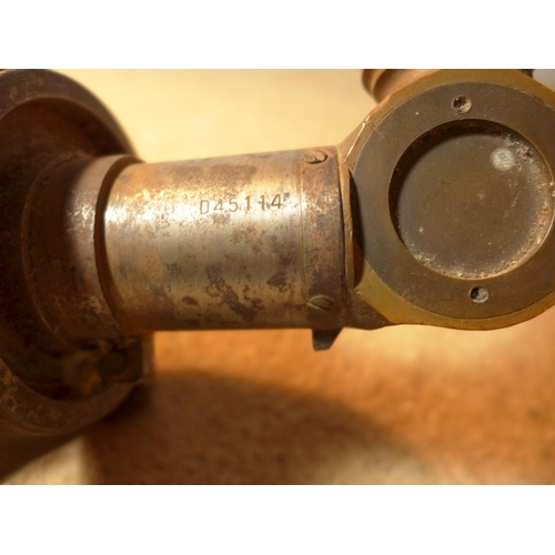 424 - AN EARLY TO MID 20TH CENTURY PERISCOPE BRASS GUN SIGHT