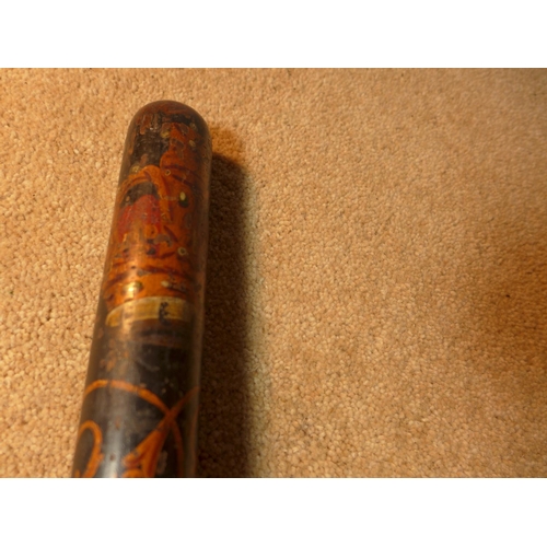 429 - A VICTORIAN HARDWOOD TRUNCHEON, LENGTH 38.5CM, WITH PAINTED DECORATION OF QUEEN VICTORIAS CYPHER AND... 