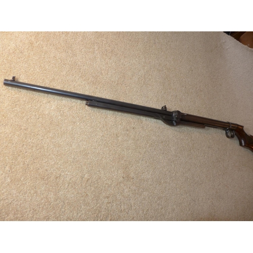 436 - A GOOD CONDITION PRE-WAR B.S.A. .22 CALIBRE AIR RIFLE, SERIAL NUMBER S49413, 49CM BARREL