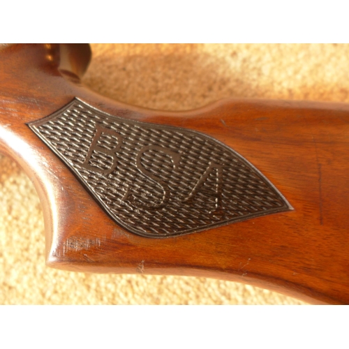 436 - A GOOD CONDITION PRE-WAR B.S.A. .22 CALIBRE AIR RIFLE, SERIAL NUMBER S49413, 49CM BARREL