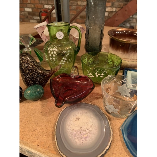 836 - AN INTERESTING SELECTION OF COLOURED GLASS  TO INCLUDE TWO PLANT HOLDERS AND QUARTZ COASTERS ETC