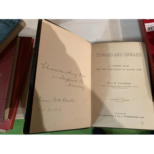 881 - A VINTAGE OFFICIAL GUIDE TO STOKE ON TRENT AND AN EARLY 20TH CENTURY COPY OF 'UPWARD AND ONWARD' BY ... 