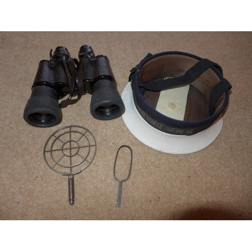 467 - A ROYAL NAVY SEAMANS HAT WITH H.M.S. DRAKE TALLY, GUN SIGHT AND A PAIR OF BINOCULARS ETC