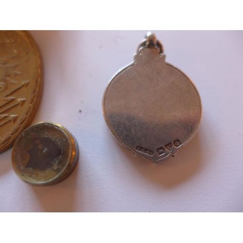 476 - A MESS PLATE, GERMAN 1914-18 MEDAL, MINIATURE COMPASS (POSSIBLY AN ESCAPE EXAMPLE) SILVER TYNE DIVIS... 