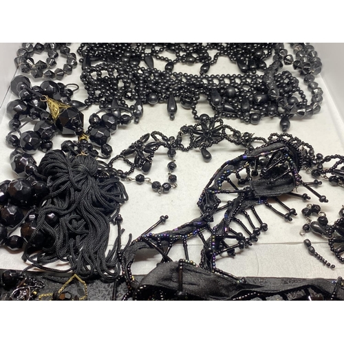 562 - A LARGE QUANTITY OF FRENCH BLACK JET JEWELLERY