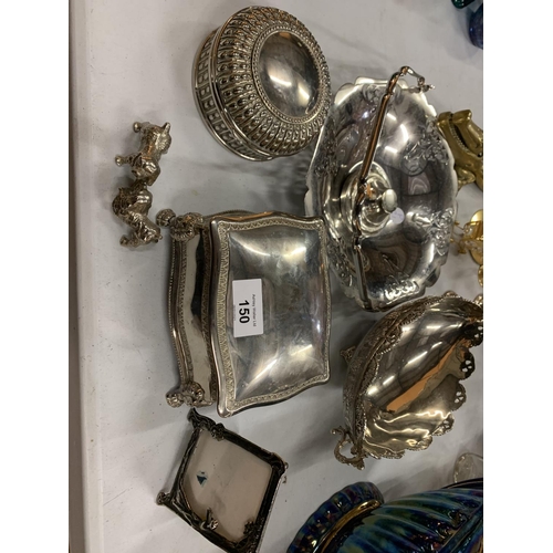 150 - A QUANTITY OF SILVER PLATE AND YELLOW METAL ITEMS TO INCLUDE A VINTAGE SILVER BOX WITH HINGED LID