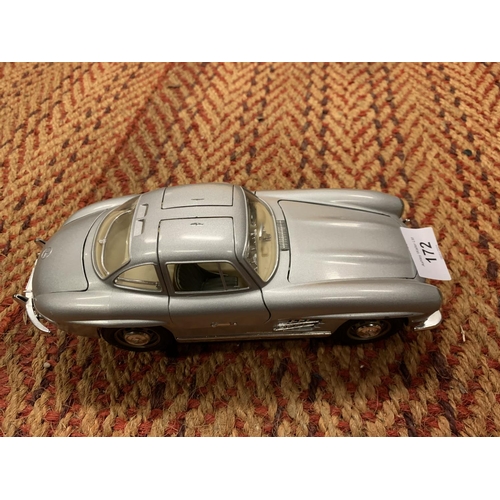 172 - A MODEL PORSCHE AND A MODEL MERCEDES 300SL