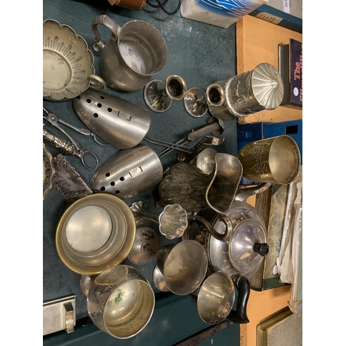 194 - AN ASSORTMENT OF METAL WARE TO INCLUDE A SILVER PLATED BUTTER DISH AND PEWTER TANKARD ETC