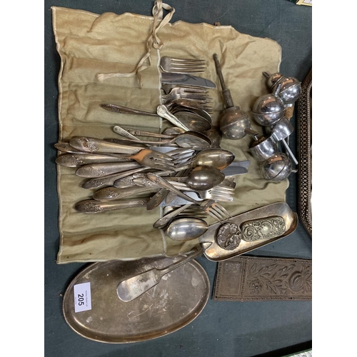 205 - A LARGE ASSORTMENT OF METAL WARE TO INCLUDE VARIOUS FLAT WARE AND A TEA SERVICE ETC