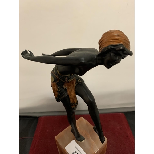 23 - A PAINTED BRONZE STATUE OF A 1920'S DANCER ON A MARBLE BASE HEIGHT 27CM