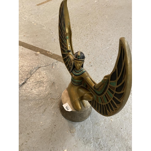 624 - A HEAVY RESIN EGYPTIAN GODDESS 'ISIS' FIGURINE